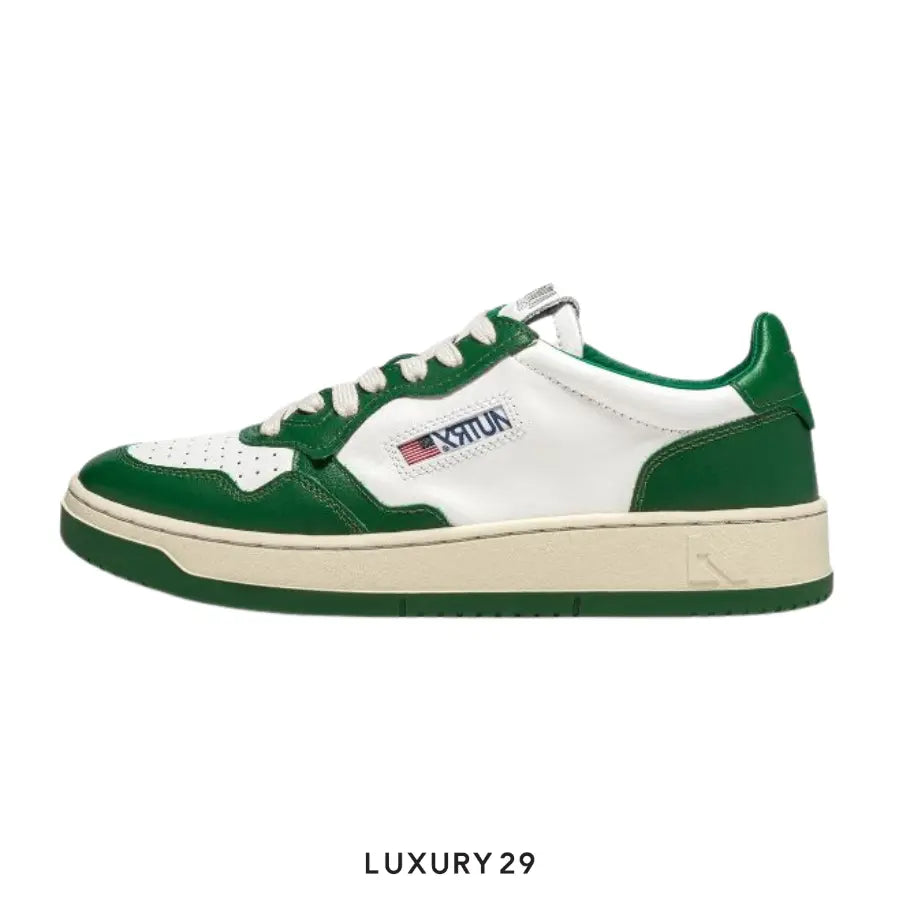 AUTRY SNEAKERS WOMAN MEDALIST LOW SNEAKERS IN TWO-TONE LEATHER COLOR WHITE AND GREEN(M) AUTRY