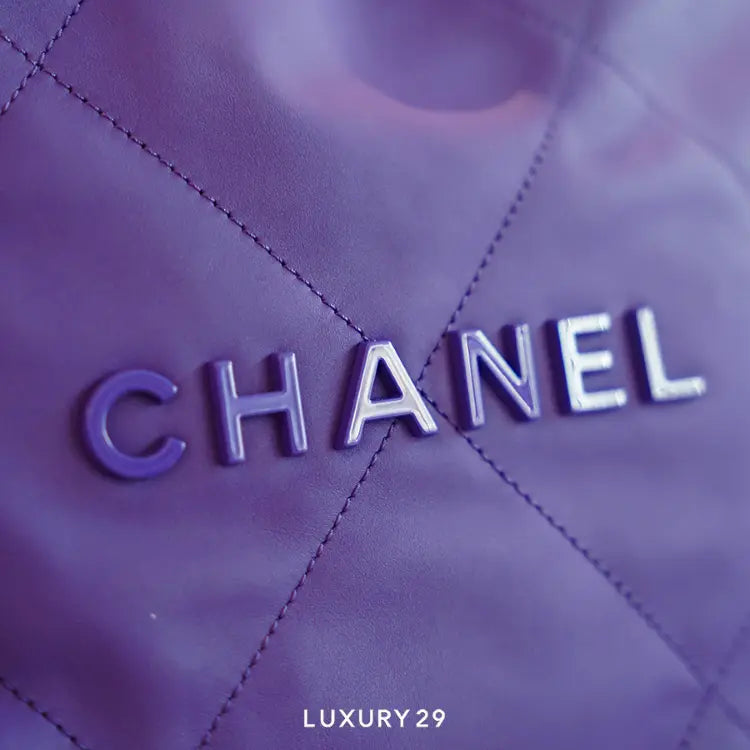 Chanel 22 Handbag Shiny Calfskin & Metal Purple CHANEL