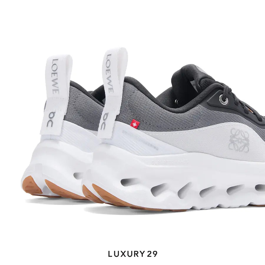 On x Loewe Cloudtilt 2.0 sneaker Black White/Gum(W) ON