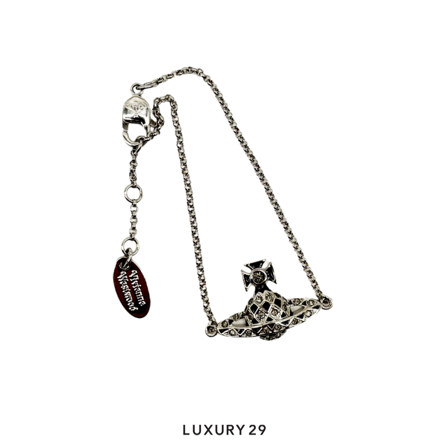 VIVIENNE WESTWOOD Halequin Bas Relief Bracelet Platinum / Black Enamel VIVIENNE WESTWOOD